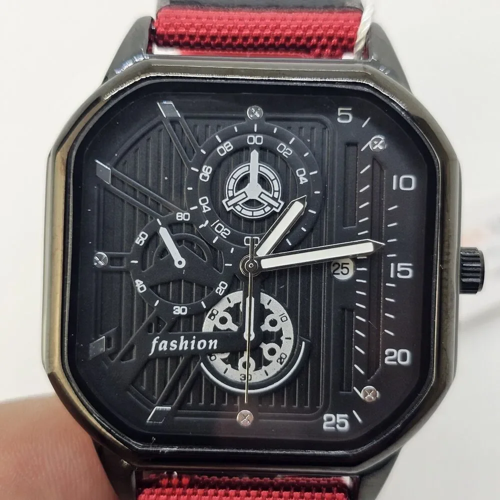 Men's Minimalist Watch 42MM Black Dial Date Indicator Black Red Canvas Bands‎